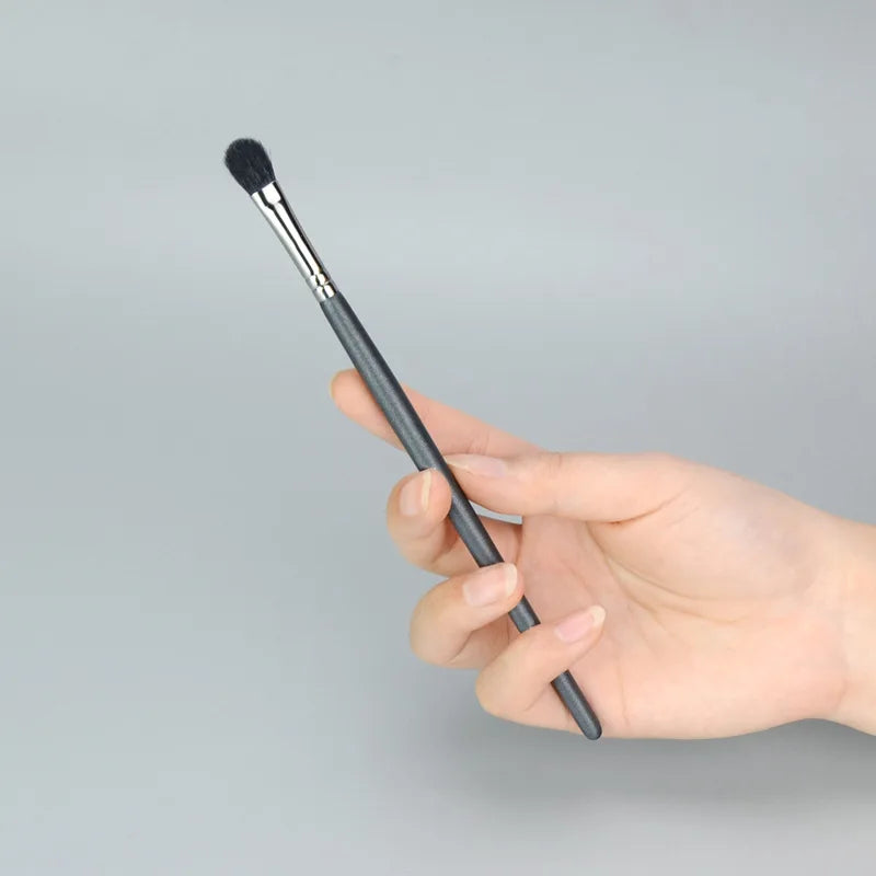 1pc Goat hair Basic Eyeshadow Makeup Brushes small Eye Blending shadow base Big Nose Make up brush animal hair 205a 206a 207a