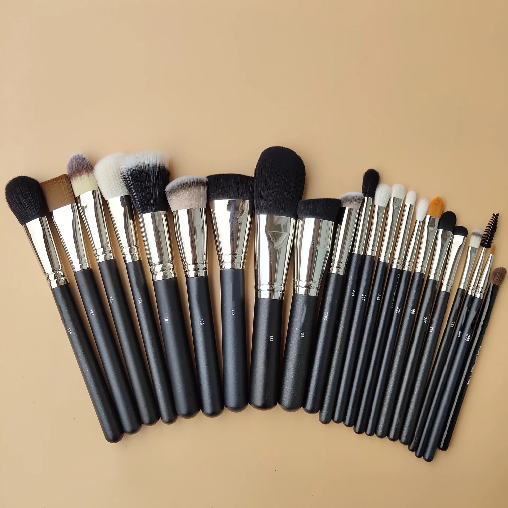 M series Makeup Brushes set Foundation Blush Eyeshadow Eye Make Up Brush Crease Smudge Concealer Cosmetic tool Professional