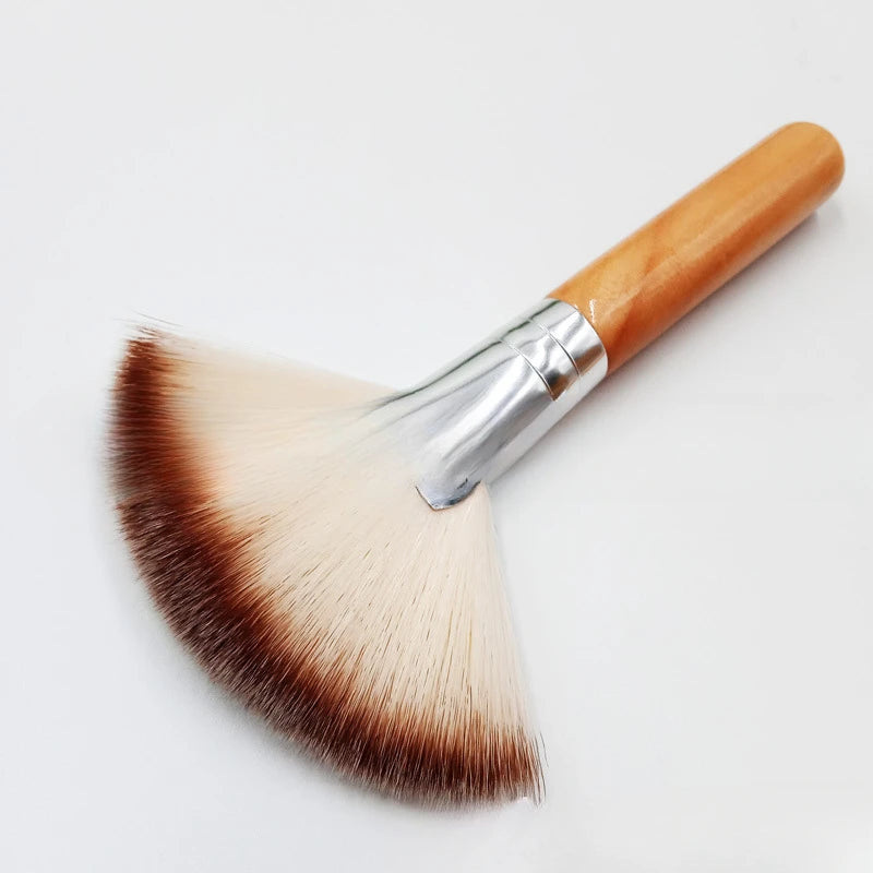 Mini Makeup Brush Gentle Esthetician Cleaning Cosmetic Small White Short Wooden Handle Synthetic Fiber Fan Brushes For Facial